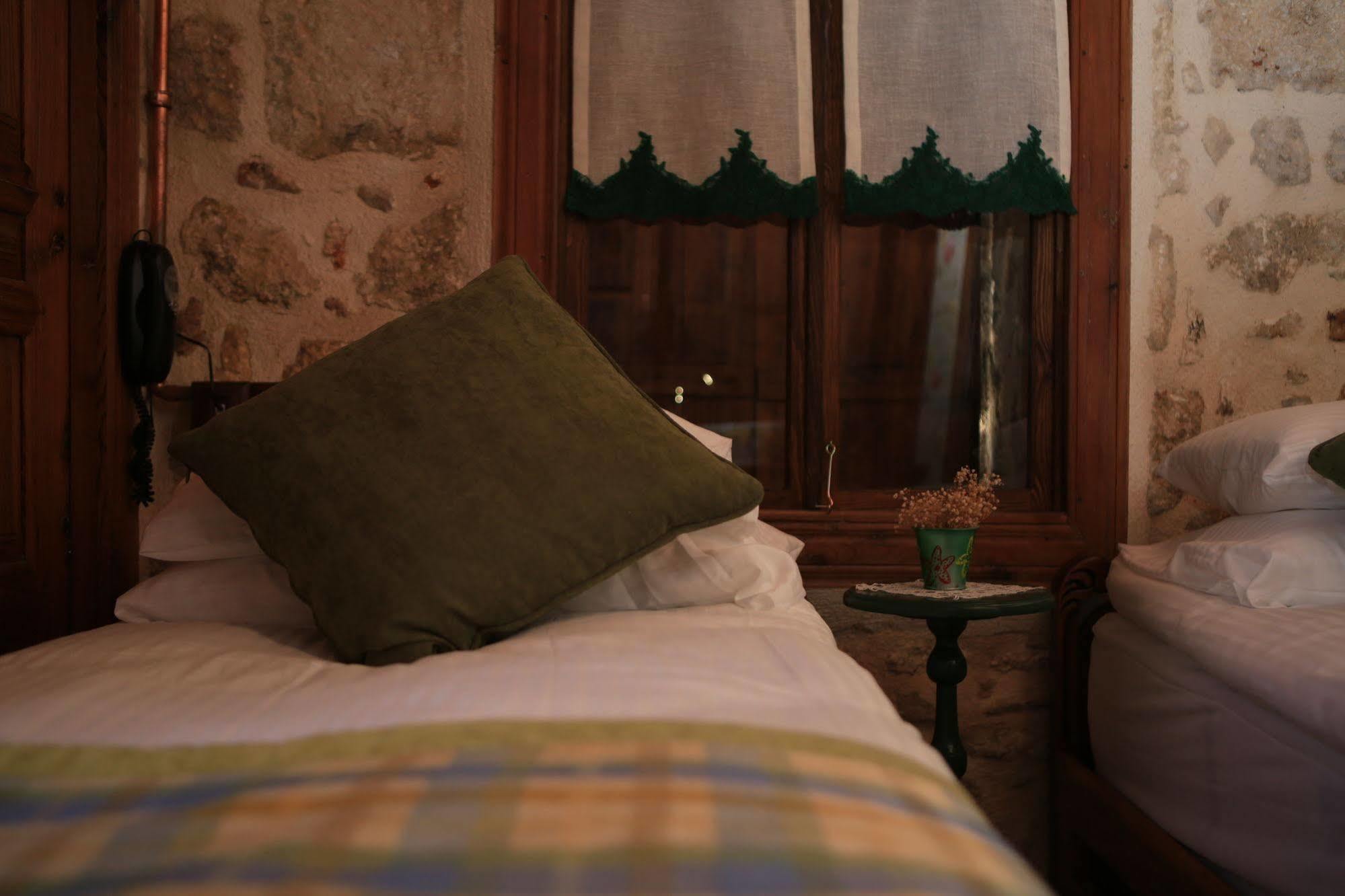 ชิเชกลี โคนัก Hotel Antakya ภายนอก รูปภาพ