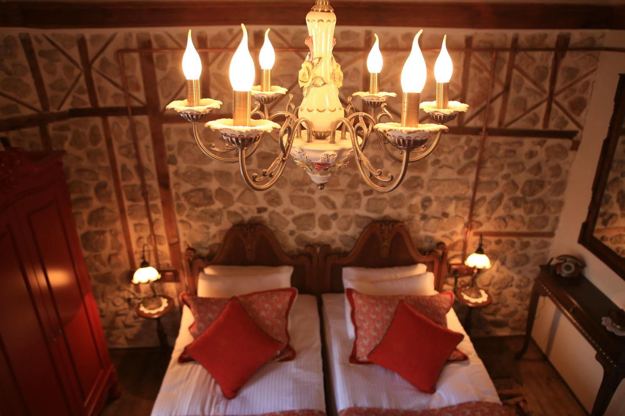 ชิเชกลี โคนัก Hotel Antakya ภายนอก รูปภาพ